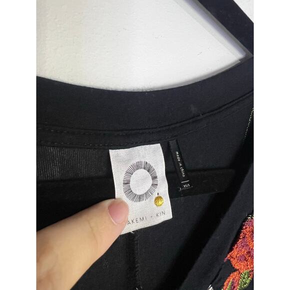 Anthropologie AKEMI + KIN Allora Size XS/S Floral Embroidered Oversized Top - Picture 4 of 7